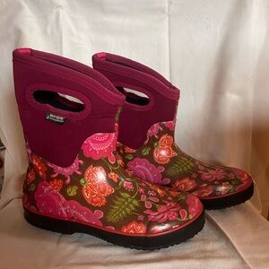 Bogs Fuchsia and Olive Floral Boots